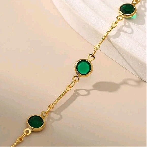 Emerald Green Gold Plated Choker Matching Bracelet Set - Picture 8 of 9
